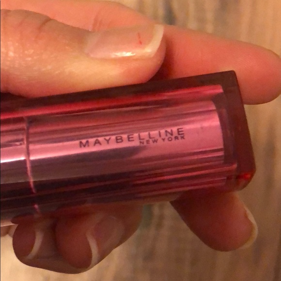 Maybelline Newyork Lipstick - Picture 3 of 4